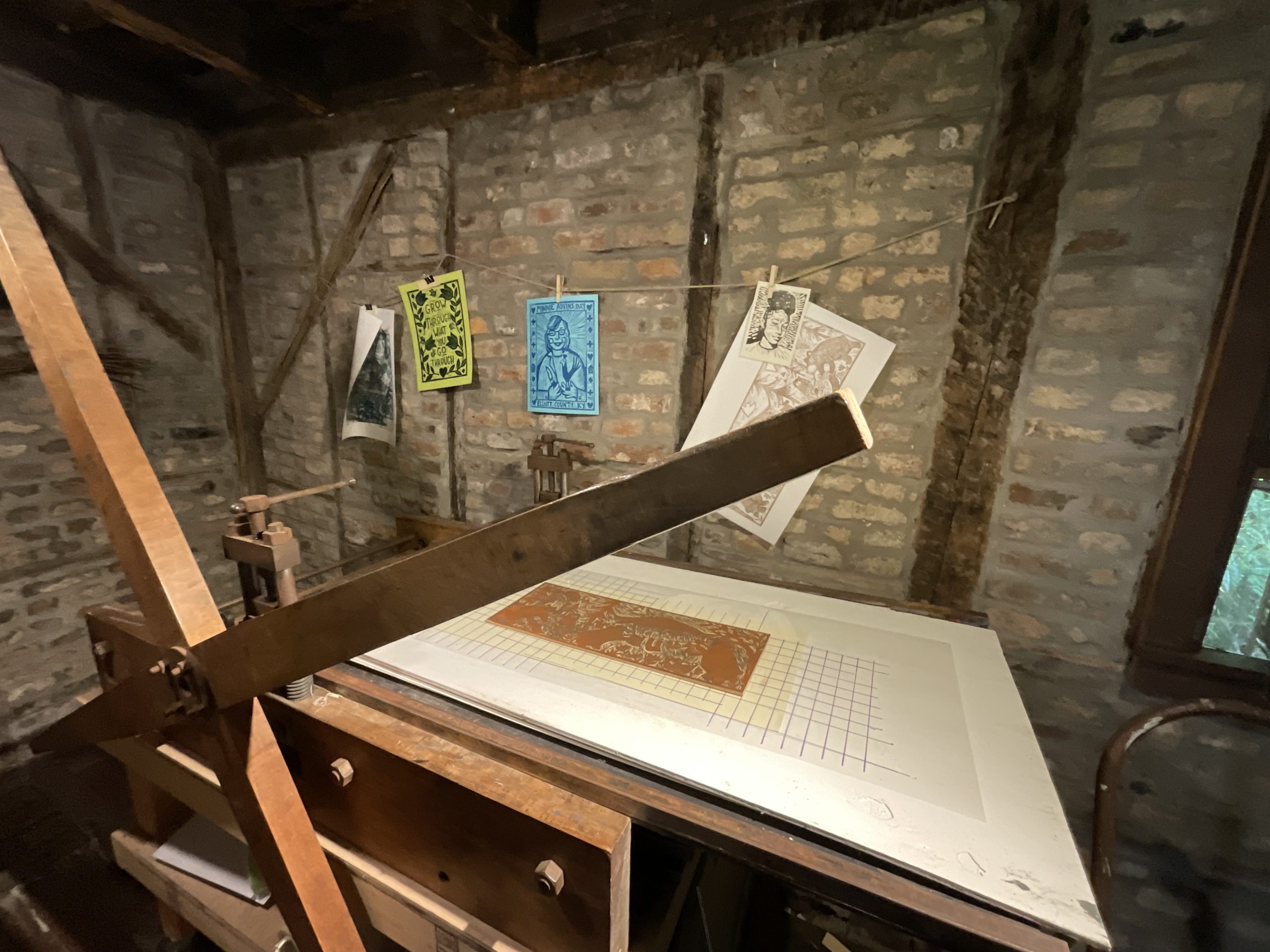 photo of robert foose etching press at the log cabin print shop