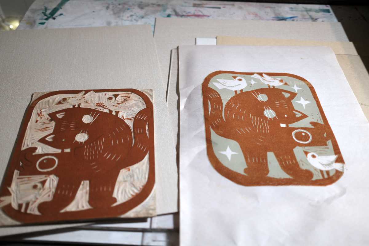 New Woodcut – Cat With Camera
