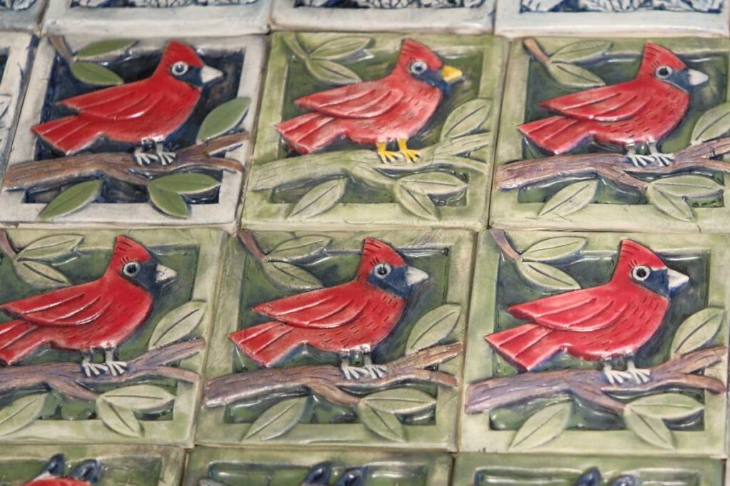 CardTilesLineUp
