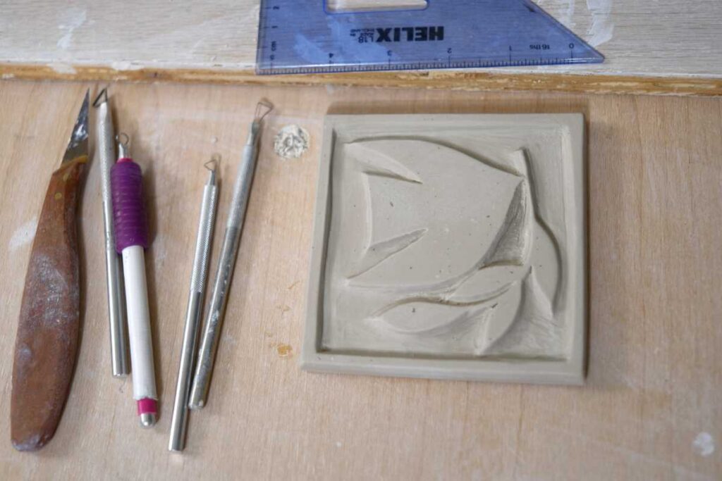 DoveCarvedTile